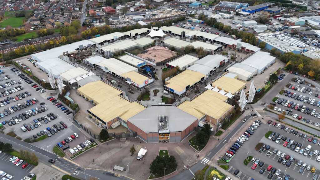 Retail park zamiast galerii: jak inwestorzy i najemcy oceniają potencjał lokalizacji na podstawie danych rynkowych